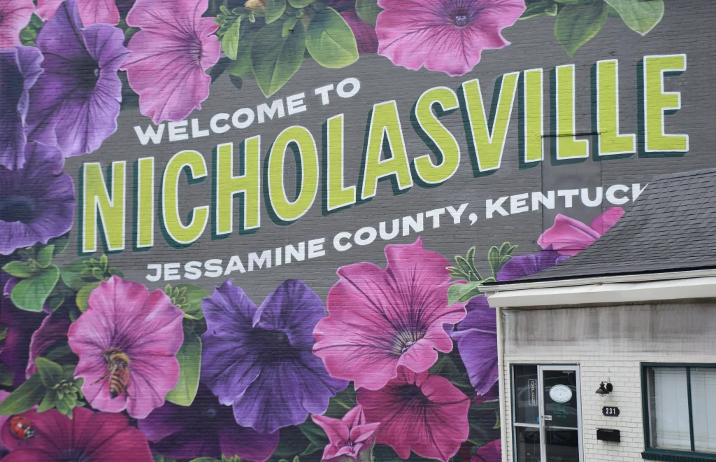 Welcome to Nicholasville mural with flowers in Jessamine County, KY