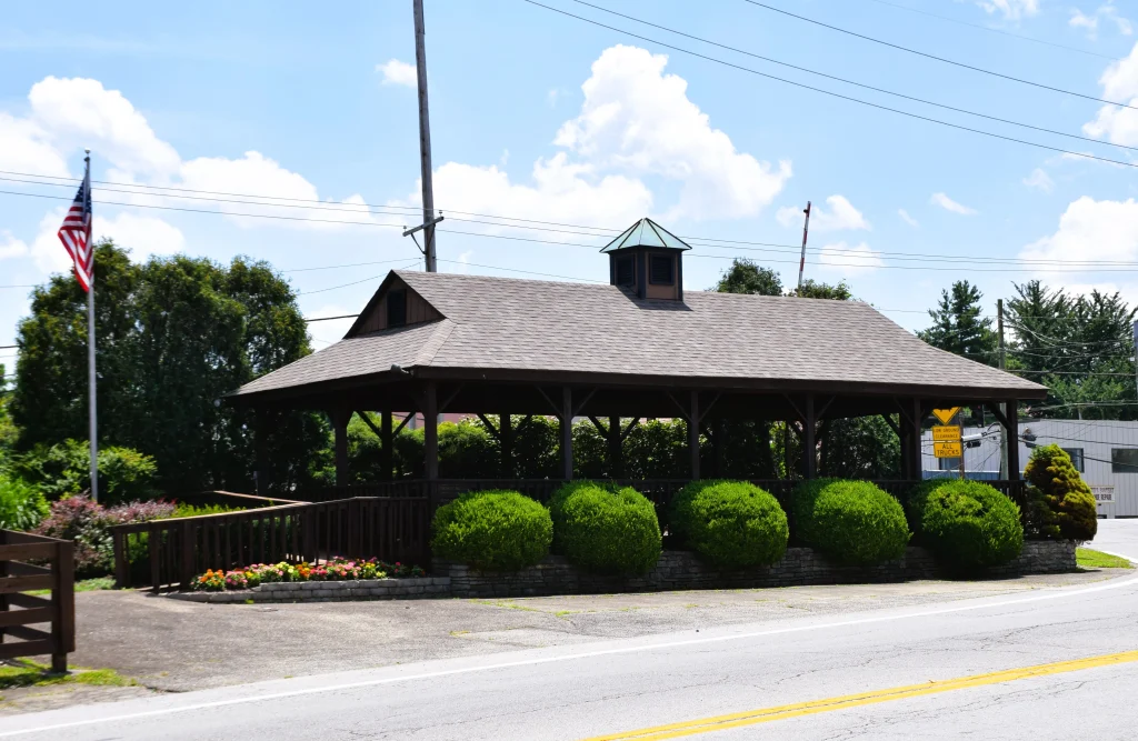 Outdoor pavilion with gable roof in Crestwood, Kentucky