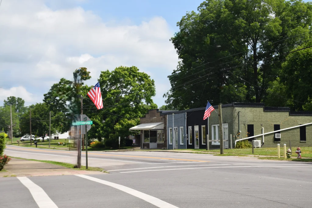 Intersection of Stanford Street in downtown Crab Orchard with storefronts