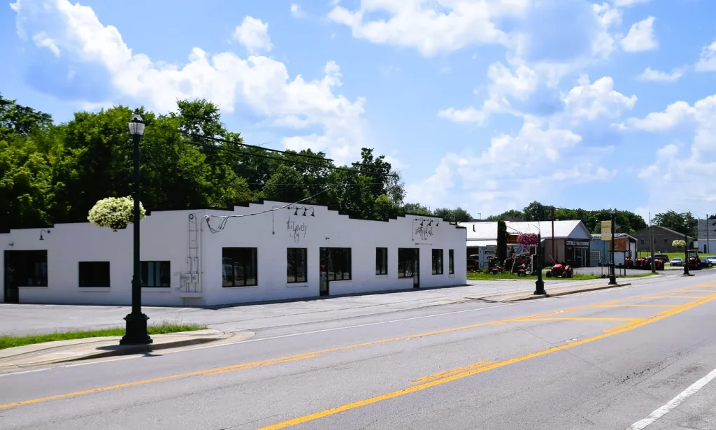 Simpsonville KY main street with local businesses in the service area of our Simpsonville roofing contractor team